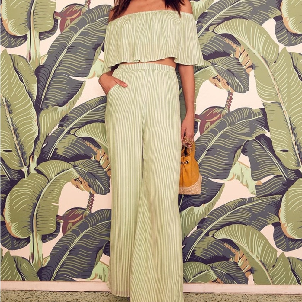 Lulu's 2 Piece off the shoulder set
